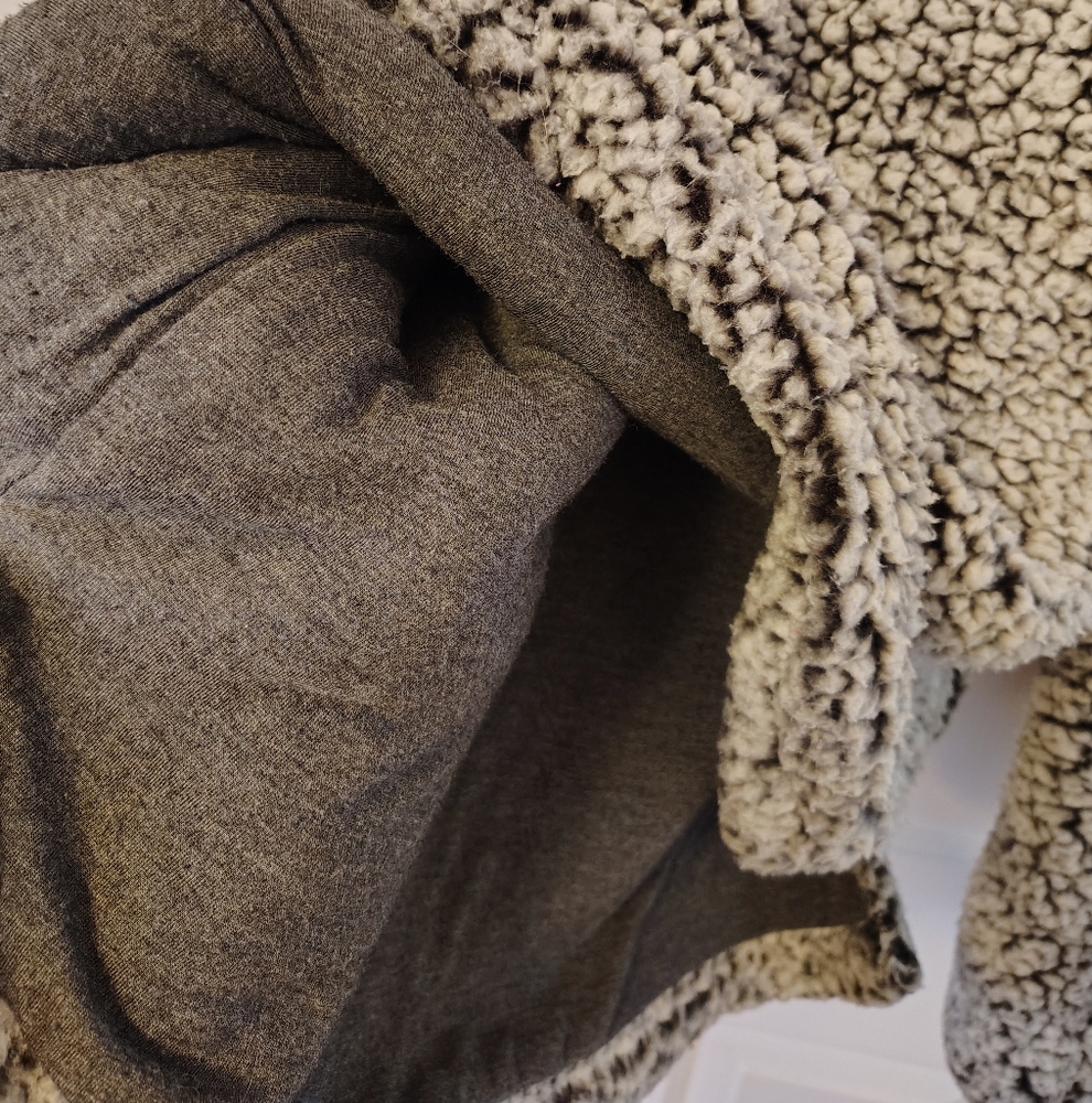 Altar'd State Cozy Sherpa pullover 1/2 zip - Picture 10 of 11